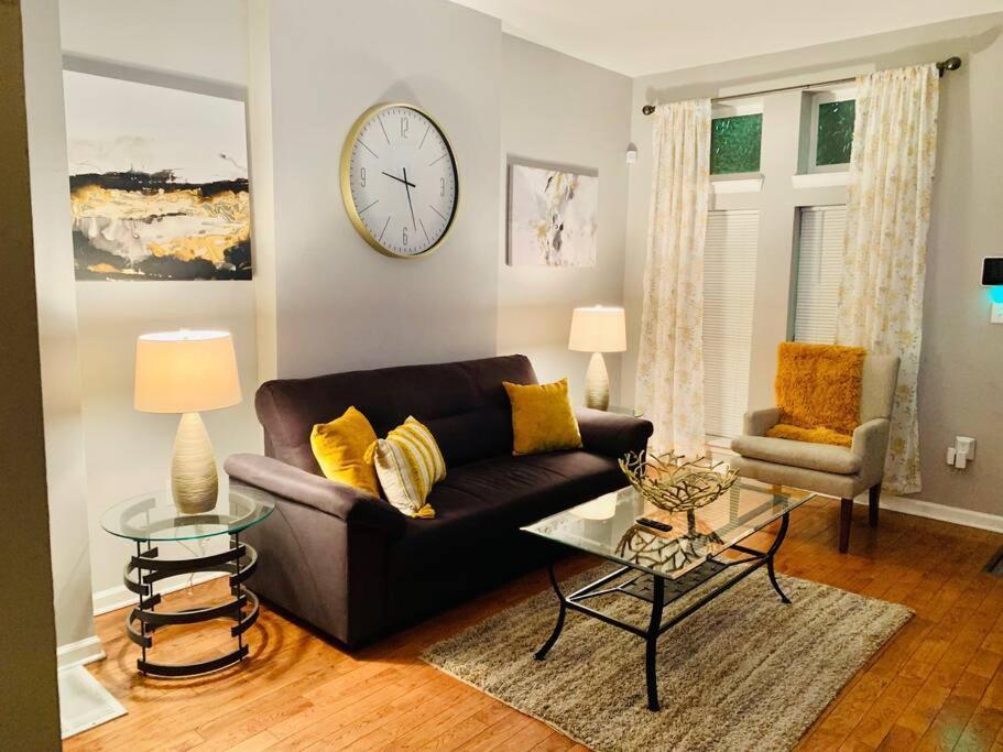 Upscale 2Bd/1.5Ba Townhome Mins To Jhh & Downtown Baltimore Exterior photo